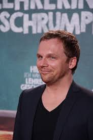 Doch wer denkt, die lebendig gewordene starkstrombatterie auf zwei beinen habe bei den umbauarbeiten seinen unvergleichlichen humor. Datei Ralf Schmitz Jpg Wikipedia