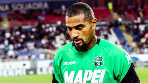 In der saison 2013/14 noch im trikot von borussia dortmund und in der saison 2015/16 im trikot des fc bayern münchen. Boateng Fur Bestimmte Personen Ist Ein Farbiger Mensch Ein Affe Sportbuzzer De