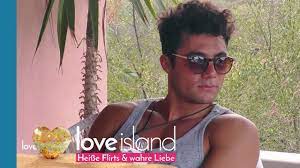 Danilo und dijana gehen getrennte wege, leider hat es mit love island nicht geklappt! Zu Viele Heisse Islanderinnen Fur Danilo Love Island Staffel 3 2 Youtube