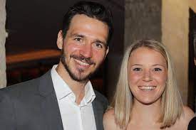 Jun 22, 2021 · promis wie rosi mittermaier und miriam neureuther unterstützen die aktion. Felix Und Miriam Neureuther Im Interview Private Details Uber Ihre Kids Brigitte De