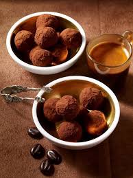 Schone Schokoideen Pralinen Selber Machen Wunderweib Pralinen Selber Machen Rezepte Essen Und Trinken