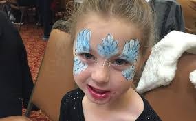 Evelyn Hinckley's Instagram, Twitter & Facebook