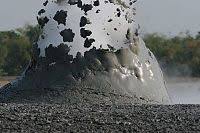 Vulcanii noroiosi din zona buzaului au fost semnalati in 1867 ca unicat pe plan national. Vulcan Noroios Wikipedia