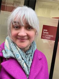 That's 'Affiliate Professor Smiley' to you...😉 Delighted to share that  I've joined the team at emlyon business school to 'bring sales to life' for  the Global BBA students. My goal as a