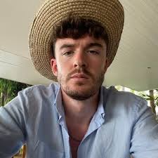 Elliot McDade (@elliotmcdade)