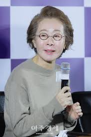 영화 미나리 윤여정 영국 아카데미 여우조연상 수상. ë¯¸ë‚˜ë¦¬ ë¶€í„° ìœ¤ìŠ¤í…Œì´ ê¹Œì§€ ë°°ìš° ìœ¤ì—¬ì •ì— ë¹ ì§€ë‹¤ ì•„ì£¼ê²½ì œ