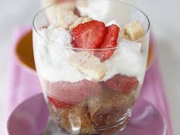 Verrines Fraises Mascarpone Et Vinaigre Balsamique Recette Recette Verrine Verrine Fraise Mascarpone Verrine Fraise