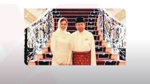 Allahyarham abdul rahman berusia 89 tahun meninggal dunia pukul patik mewakili seluruh lapisan pentadbiran kerajaan negeri dan rakyat selangor merafak sembah takziah kepada sultan sharafuddin idris shah dan tengku permaisuri norashikin atas kembalinya ke rahmatullah, allahyarham abdul. Norashikin Abdul Rahman Tengku Permaisuri Selangor Youtube