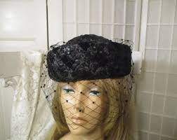 Reserviert für Wendy Stroh verschleierter Fascinator Hut