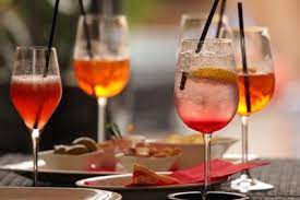 Spiralnudeln mit champignons und frischer intalienischer salsiccia. Prosecco Als Aperitif Servieren So Geht S Stilvoll
