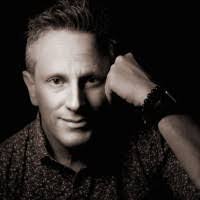 Stuart Herrick's Instagram, Twitter & Facebook