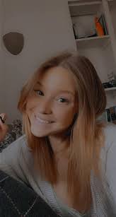 Hi✨ My name is Kameryn and I'm currently a student at Radford University!  I'm majoring in Elementary Education and love love love kiddos. Helping  kiddos learn and understand is my passion. If