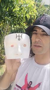 QUER GANHAR ESSA MÁSCARA? 👅, MARQUE 3 AMIGOS , SIGA A @casarock553  @industriestein @bornvillain.band , E compareça no show para retirar seu  prêmio 🏆, Hoje a partir das 19h , No Casa Rock, BORNSTEIN , ...