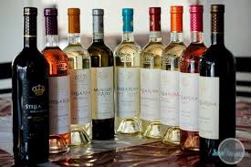 Pin By Bo Morgan On Because It S Awesome Stella Rosa Wine Sweet Wine Wine Desserts