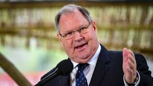 Robert Doyle hits out at 'threatening' homeless protest outside his house