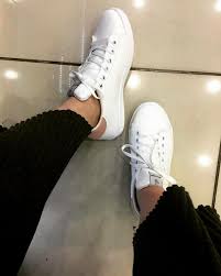 sezon renk beyaz kapida nakit enes ayakkabi canta facebook