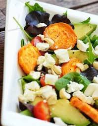Salade D Hiver Originale A La Patate Douce Des Salades D Hiver Completes Qui Changent De La Soupe Elle A Table Salade D Hiver Salade De Patate Salade Hivernale