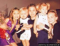Die gesamtheit der blutsverwandten brüder und schwestern einer generation, kinder gleicher eltern. Olsen Twins Quiz Testedich