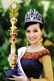 Kết quả hình ảnh cho hình ảnh hoa hậu năm 2015