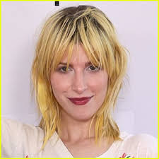 Mindy Kaling & Seth Rogen Playfully Roast Prince Harry, Joke About His  Memoir