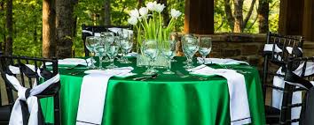 As opposed to formal table setting at a party, informal parties are more casual and as such the tables are dressed with much more flamboyance just like the photos of the below showcased table setting ideas that look very glamorous as well as elegant. Company Party Decor