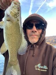 What is water clarity and temp at high rock ?