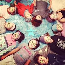 Spa Geburtstag Party Ideen Diy Rezepte Thermomix Lippenbalsam Lipgloss Lippenpeeling Spa Party Birthday Party For Teens Spa Birthday