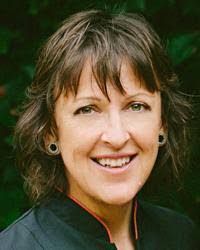 Miriam Meek's Instagram, Twitter & Facebook