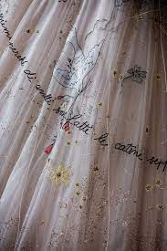 Vogue Paris In English Actualite Et Infos En Direct Vogue Fr Chanel Wedding Dress Dior Wedding Dresses Dior Dress