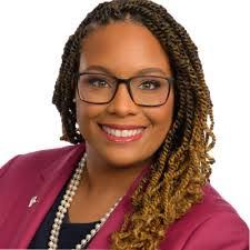 Amy Vanderveer's Instagram, Twitter & Facebook