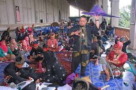 Cara membuat origami tanjak melayu origami tanjak origami tanjak melayu tanjak melayu tanjak anderiguru belegu. Pertahan Tanjak Asli Terengganu