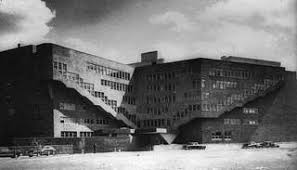 Cerca questo pin e molto altro su architecture di kate lynch. Stream