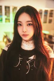 Hearts2Hearts 'The Chase' Image Teaser #02 Hearts2Hearts The 1st Single  【The Chase】 ➫ 2025.02.24 6PM (KST) 💿 Pre-order  Hearts2Hearts.lnk.to/TheChase #Hearts2Hearts #하츠투하츠 #H2H #STELLA #스텔라 #IAN  #이안 #TheChase #Hearts2Hearts_TheChase