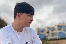 Perfectly healthy' boy, 16, suffers near-fatal stroke lifting weights at  the gym