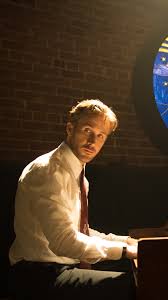 La la land 2016 4k is part of the movies wallpapers collection. La La Land Sebastian Playing Piano Wallpaper For Iphone 11 Pro Max X 8 7 6 Free Download On 3wallpapers