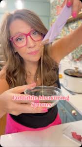 Where have these polygon folding measuring spoons been our whole lives?!🤯  Comment SHOP to get the 🔗! #cooking #measuringspoons