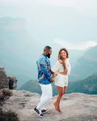 Download boohle siyathandana mp3 download fakaza mp3. Watch Cassper Nyovest Is Sultry Sexy In Move For Me Visuals