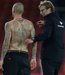Veni vidi vici tattoo frau. Martin Skrtels 18 Tattoos Ihre Bedeutung Promi Tattoos
