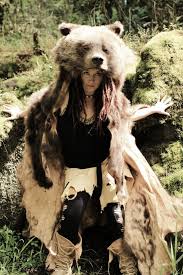 Naturepunk On Deviantart Though It Looks Very Impressive I Love Bears Too Much To Ever Wear Something Like This Bear Pelt Grizzly Bear Headdress
