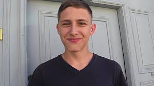 Czech Hunter 661 Gay Porn Video of Czech Hunter | GayMobile.fr