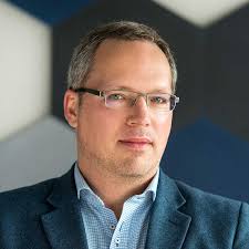 Supply Chain Management Risks, and How to Handle Them