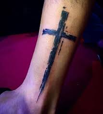 Tatuajes De Cruces Significados Y Disenos Para Hombres Y Mujeres 2018 Entretenimiento Actualmente, uno de los lugares más elegidos para hacerse tatuajes es el brazo. tatuajes de cruces significados y