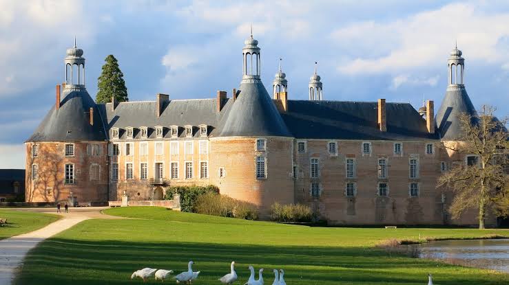 nearby attractions – Guédelon