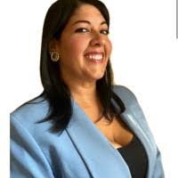 Elisa Ayers's Instagram, Twitter & Facebook