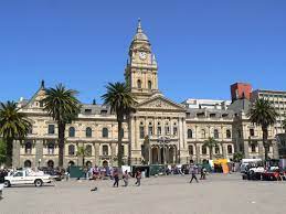 Cape town city hall is a large edwardian building in cape town city centre which was built in 1905. Cape Town City Hall Carillon