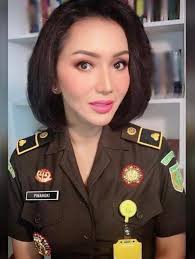 Jaksa itu bernama pinangki sirna malasari. Dugaan Suap Jaksa Pinangki Melebihi Jumlah Harta Kekayaannya