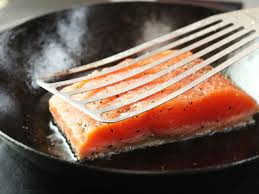 The Best Fish Spatulas A K A Slotted Offset Spatulas Pan Fried Salmon Fillet Salmon Fillet Recipes Salmon On The Stove