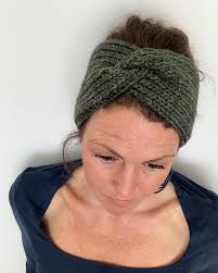 I think a whole conversation about how frickin' hard it is to take a photo  of the top of my head is in order. That's it that is the whole conversation  😂