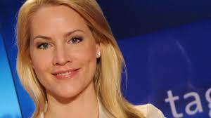 Judith rakers ist eine deutsche journalistin und fernsehmoderatorin. Journalistin Judith Rakers Tagesschau Sprecherin Lernte Schon Als Neunjahrige Autofahren Augsburger Allgemeine