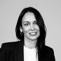 400+ profili “Amanda”